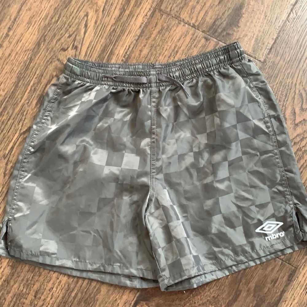 Y2K umbro shorts (youth)